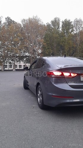 Hyundai Avante-6