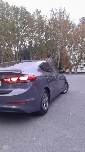 Hyundai Avante-5