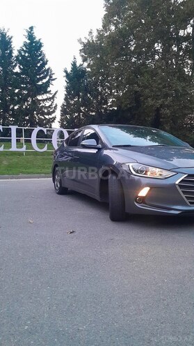 Hyundai Avante-2