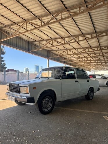 LADA (VAZ) 2107-2