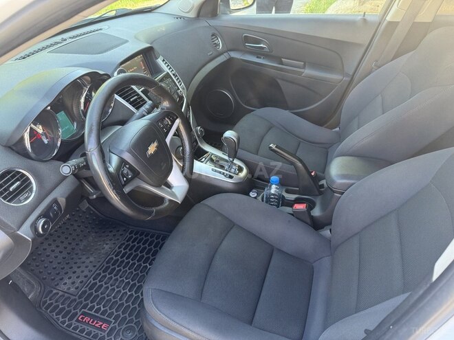 Chevrolet Cruze-9