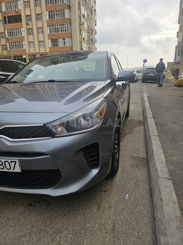 Kia Rio-7