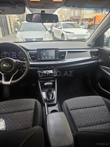 Kia Rio-8
