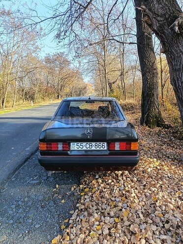 Mercedes 190-2