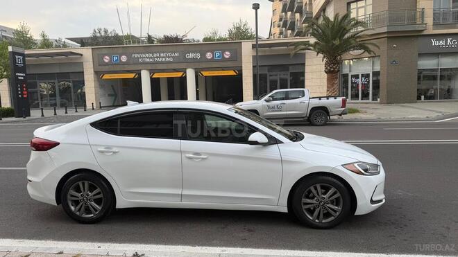 Hyundai Elantra-5