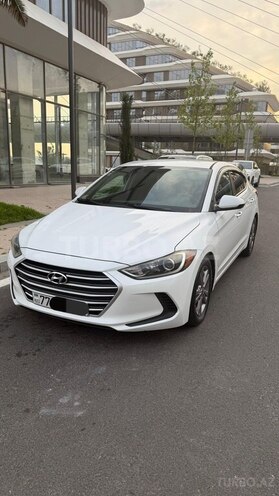Hyundai Elantra-1