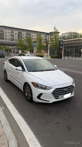 Hyundai Elantra-2