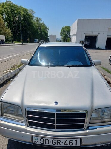 Mercedes C 200-1