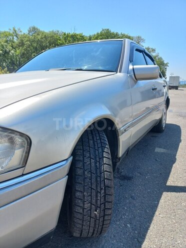 Mercedes C 200-2