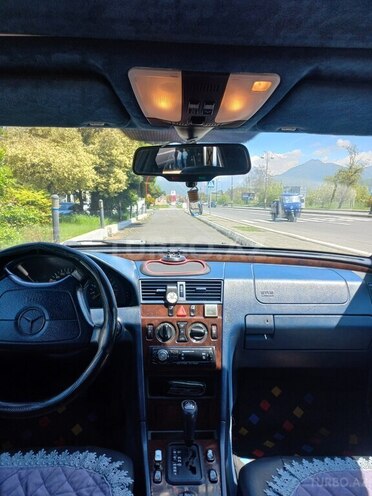 Mercedes C 200-7