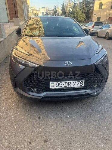 Toyota C-HR-1