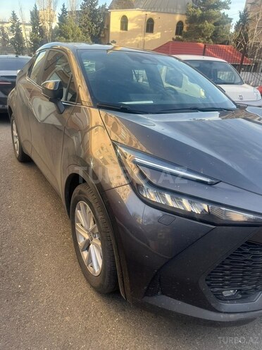 Toyota C-HR-3