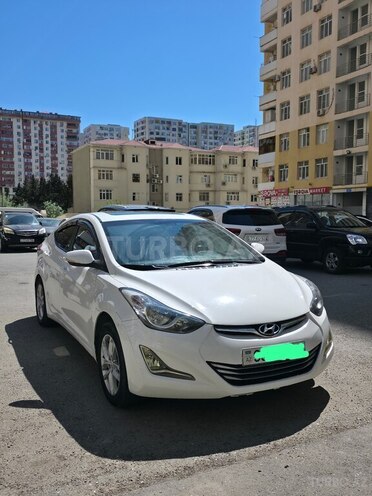 Hyundai Elantra-1