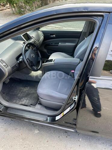 Toyota Prius-8