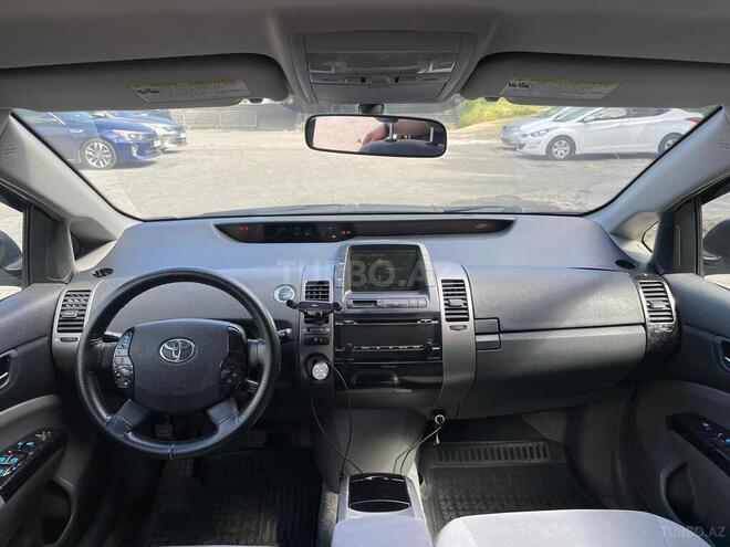 Toyota Prius-9