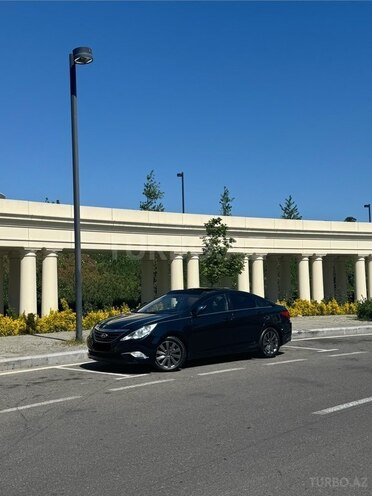 Hyundai Sonata-4