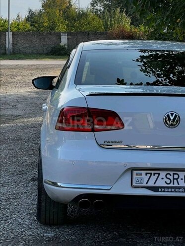 Volkswagen Passat-5