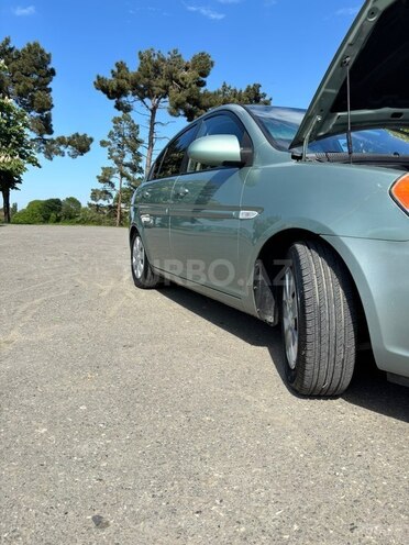 Hyundai Accent-14