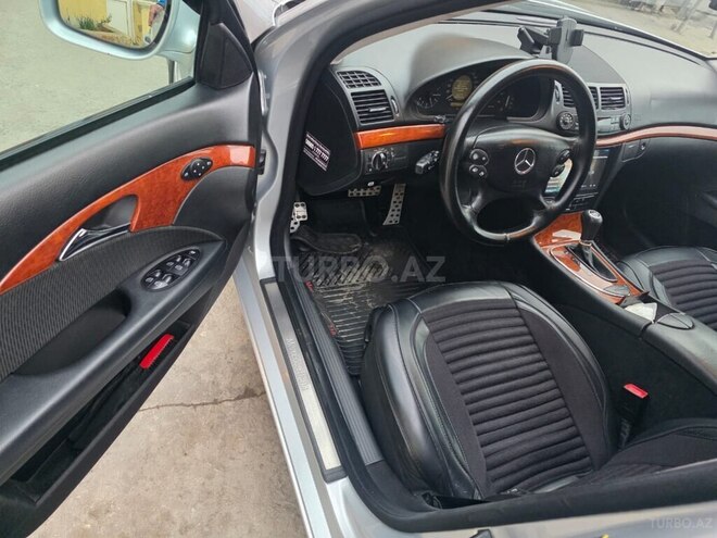 Mercedes E 220-3