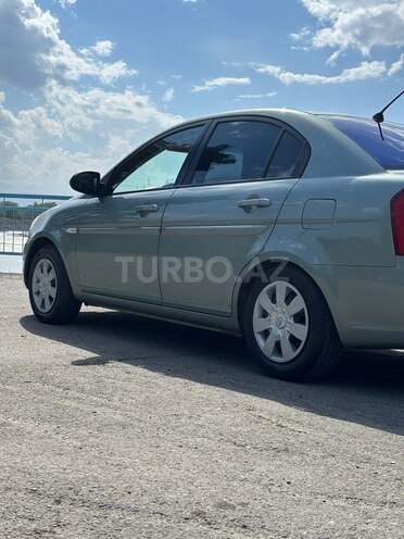 Hyundai Accent-16