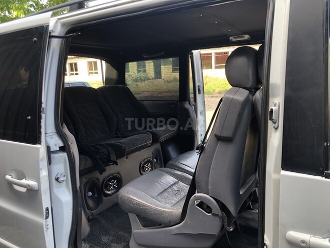 Mercedes Vito 112 CDI-11