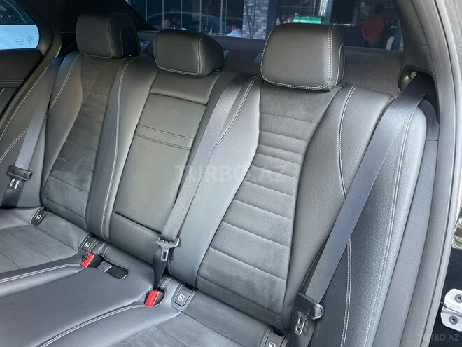 Mercedes E 200-19