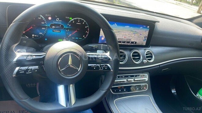 Mercedes E 200-21