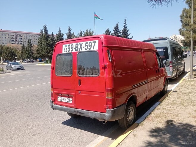 Ford Transit-5