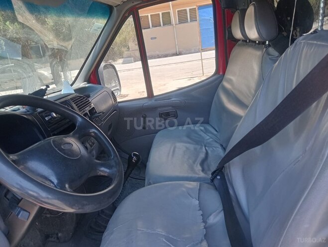 Ford Transit-7