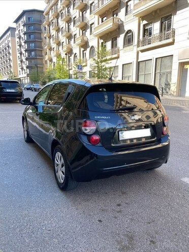 Chevrolet Aveo-7