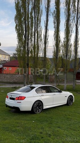 BMW 528-2