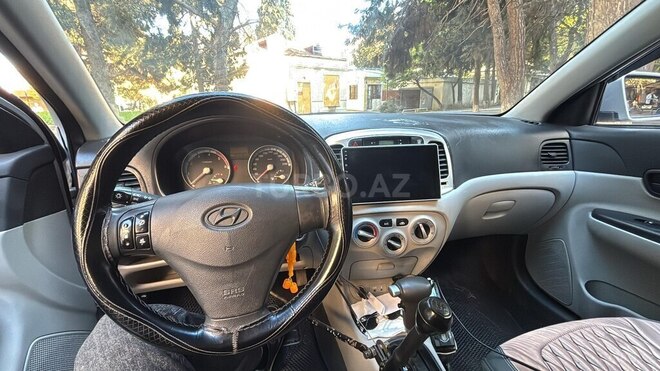 Hyundai Accent-6