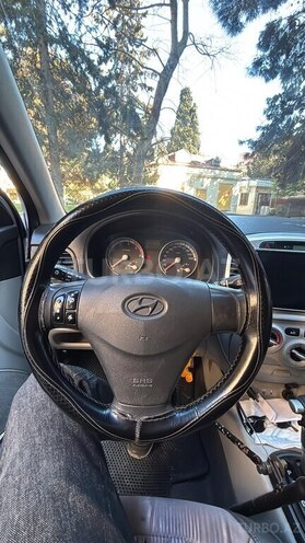Hyundai Accent-5