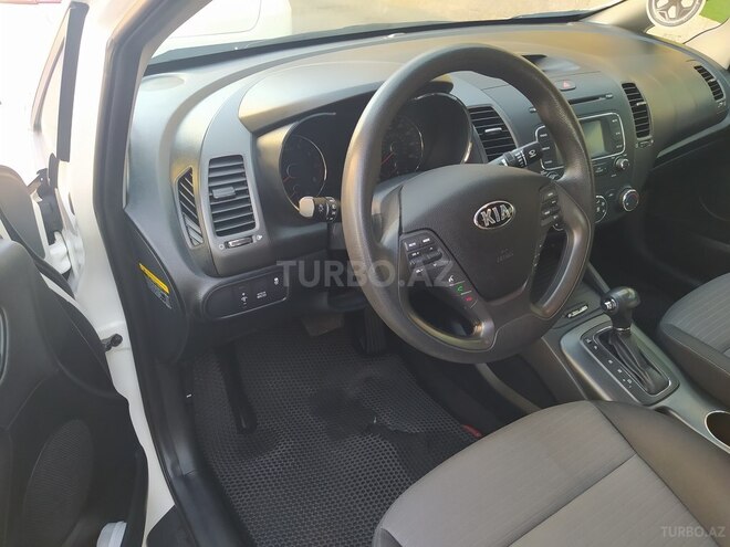 Kia Forte-10