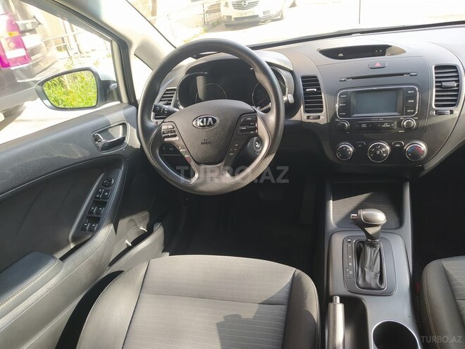 Kia Forte-14