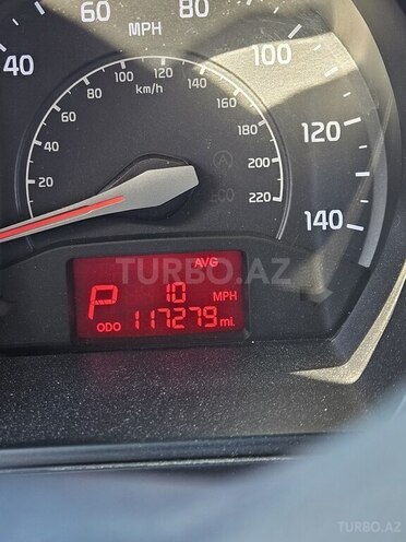 Kia Rio-13