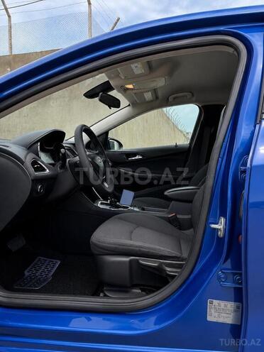 Chevrolet Cruze-17