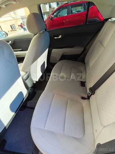Kia Rio-7