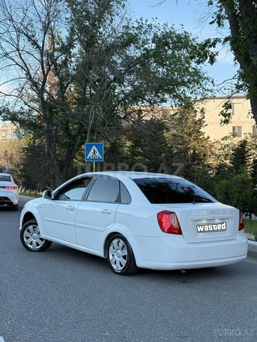 Daewoo Gentra-13