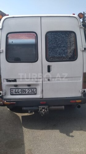 Ford Transit-3