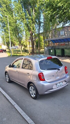 Nissan March-4