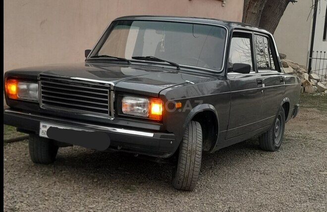LADA (VAZ) 2107-1