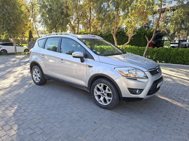 Ford Kuga-1