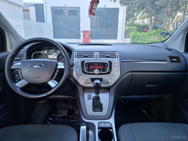 Ford Kuga-4