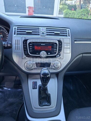 Ford Kuga-6