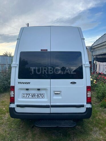 Ford Transit-6