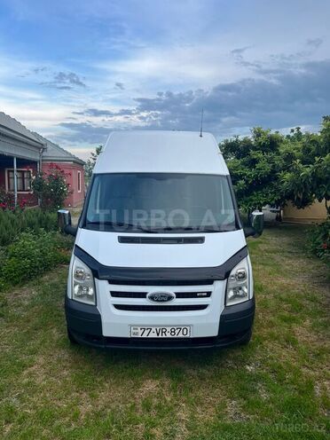Ford Transit-3