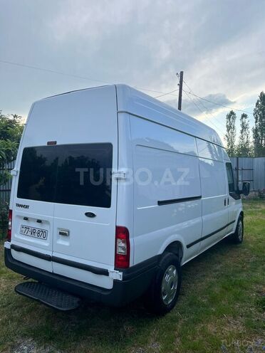 Ford Transit-7