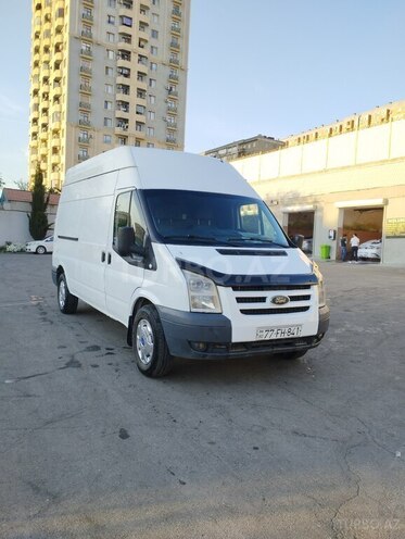 Ford Transit-3