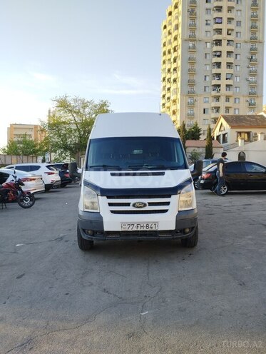 Ford Transit-2
